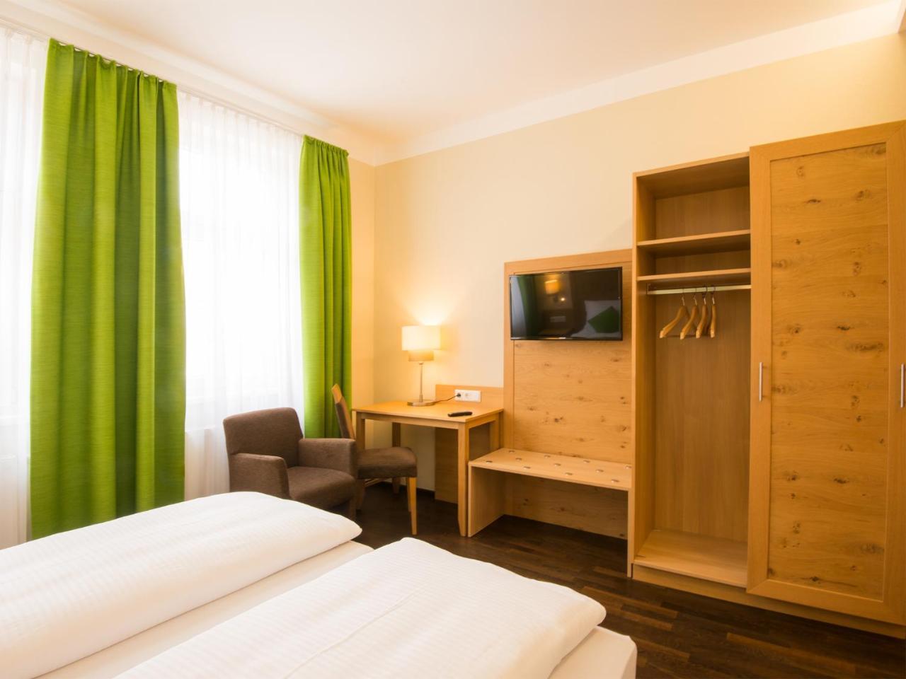 Hotel Brauereigasthof Amberger Kosching Luaran gambar